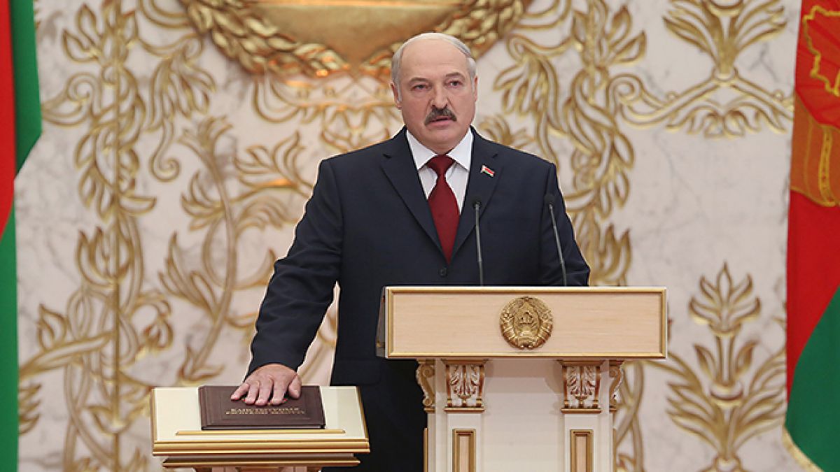 Pe fundalul protestelor, Lukașenko a depus jurământul la ceremonia de inaugurare în funcția de președinte
