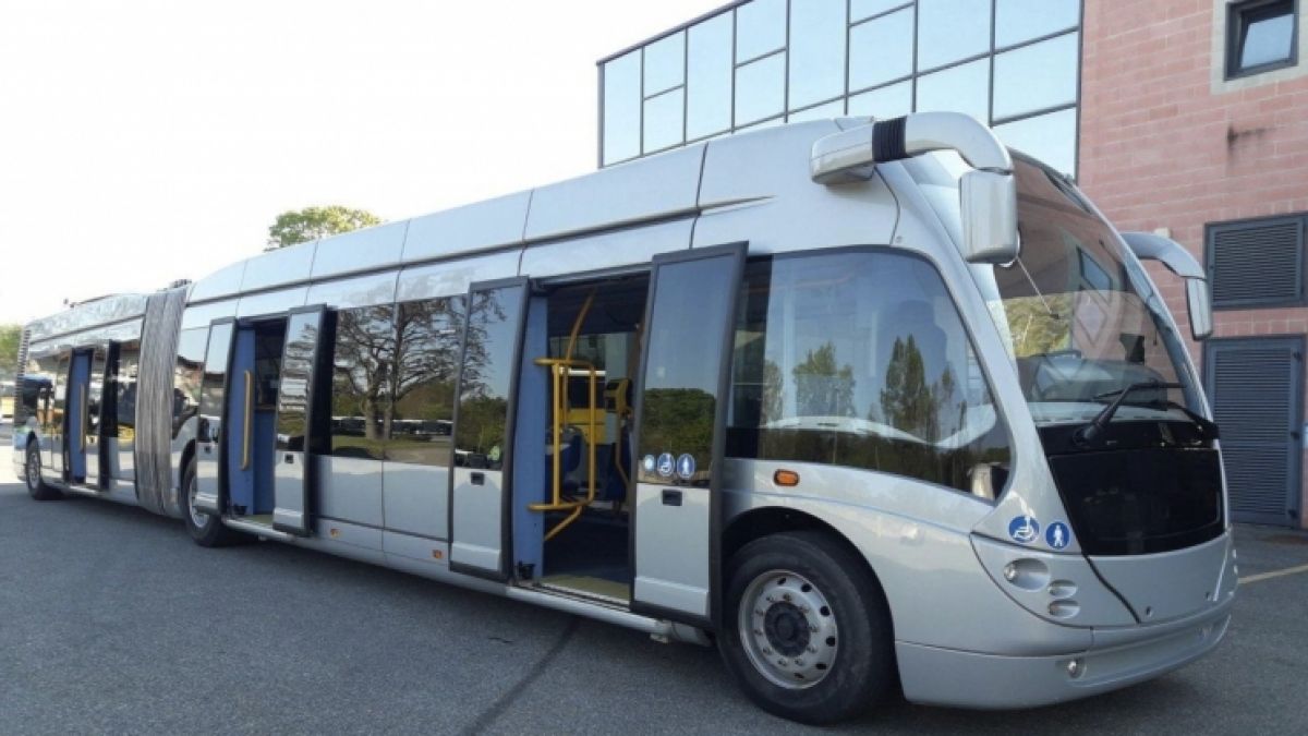 Pe străzile capitalei, vor circula două troleibuze noi și moderne. O unitate de transport costă 50 de mii de euro (FOTO)