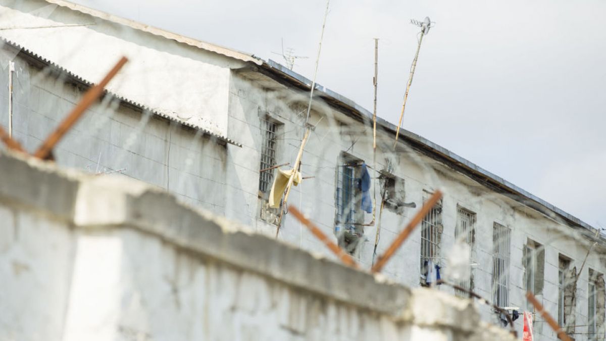 Permis de conducere pentru 700 de euro. Un angajat al unui penitenciar din Cahul, reținut în flagrant când lua banii