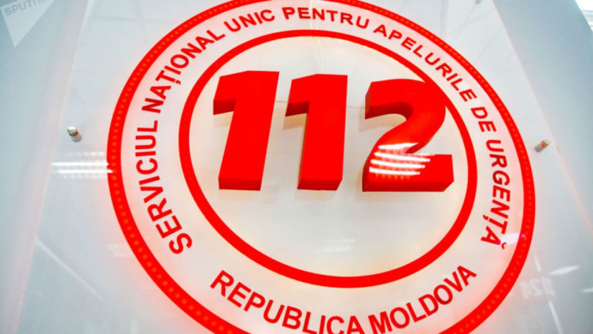 Peste 2,5 mil de apeluri la serviciul unic 112, în anul 2021. Află pentru ce urgențe sună moldovenii, cel mai des