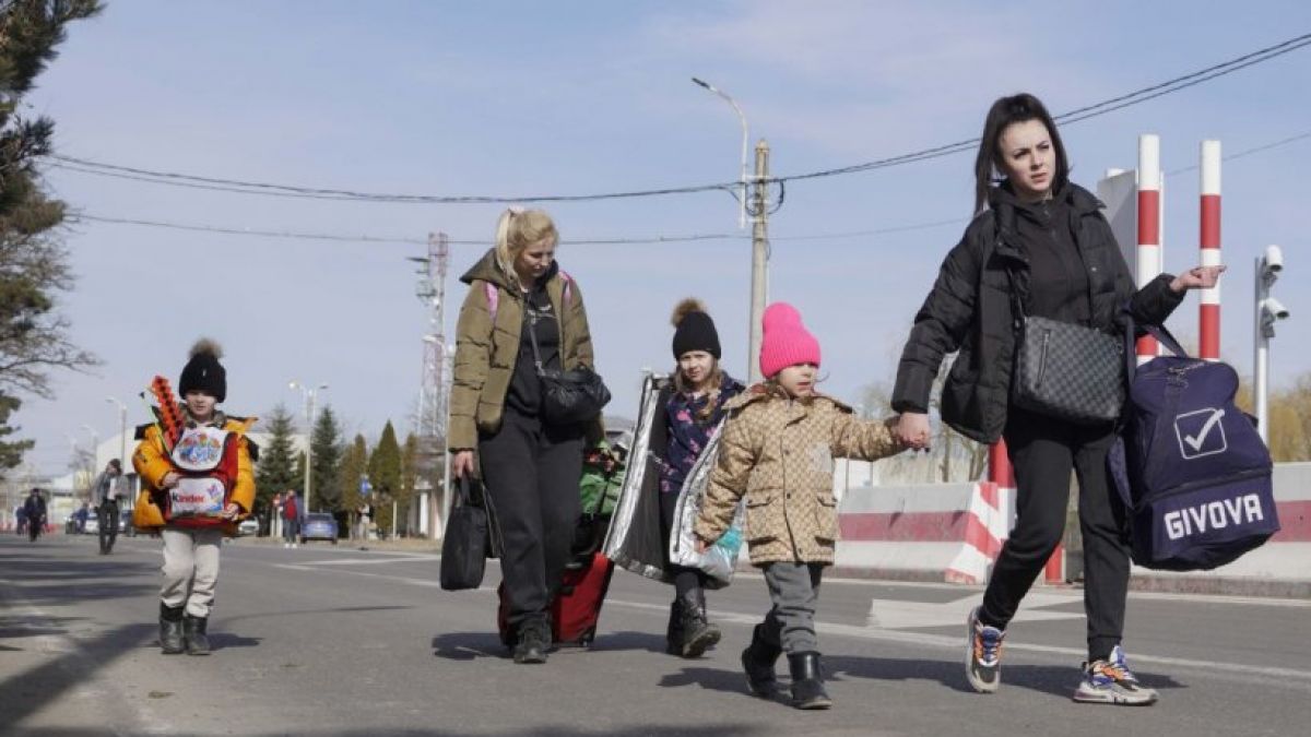 Peste 2,8 milioane de ucraineni au fugit din calea războiului. 1,85 milioane de persoane sunt strămutate în interiorul țării