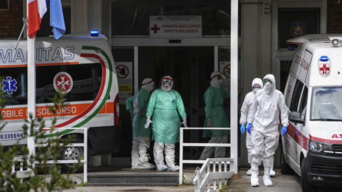 Peste 400 de cadre medicale din Italia au fost suspendate din lucru din cauză că nu s-au vaccinat anti-COVID