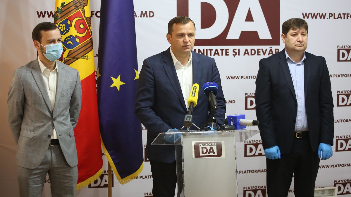 Platforma DA cere reluarea ședințelor Parlamentului. Năstase: Îndemn deputații care au trecut testul COVID-19 să se alăture demersului