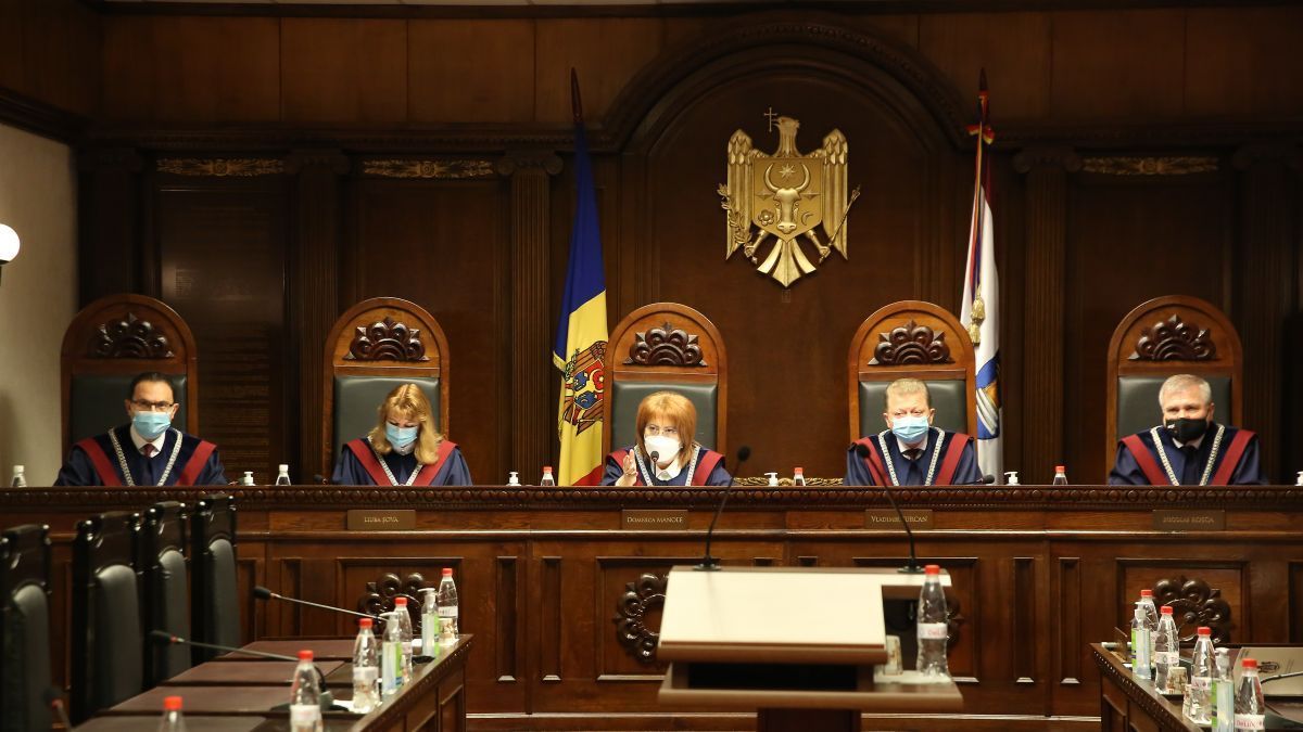 Poate sau nu CC să invalideze mandatul lui Ilan Șor sau ale altor deputați cercetați penal? Iată ce spune legea