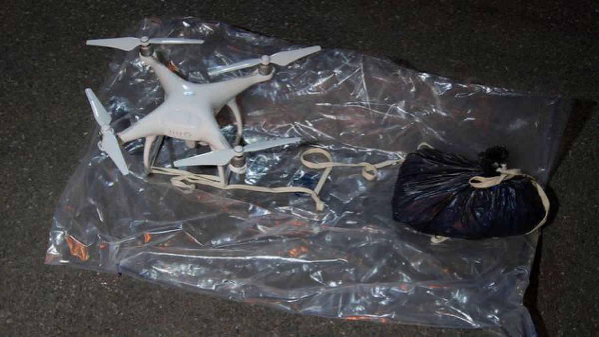 Poliţia londoneză a interceptat drone ce transportau droguri şi telefoane mobile spre o închisoare
