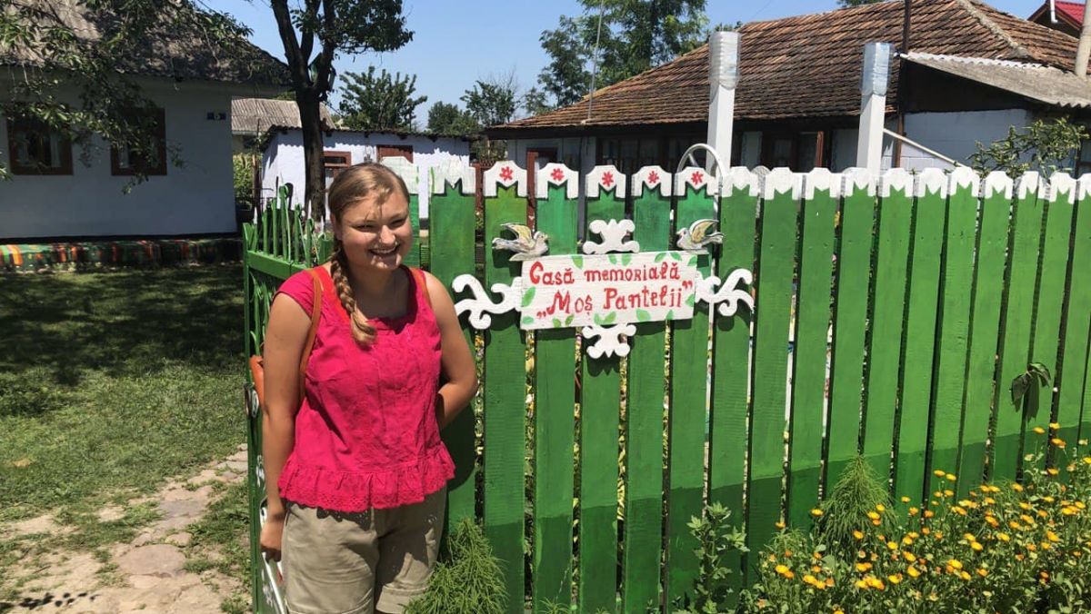 Povestea tinerei care a transformat casa străbunicilor, care urma să fie demolată, într-o casă memorială (FOTO)