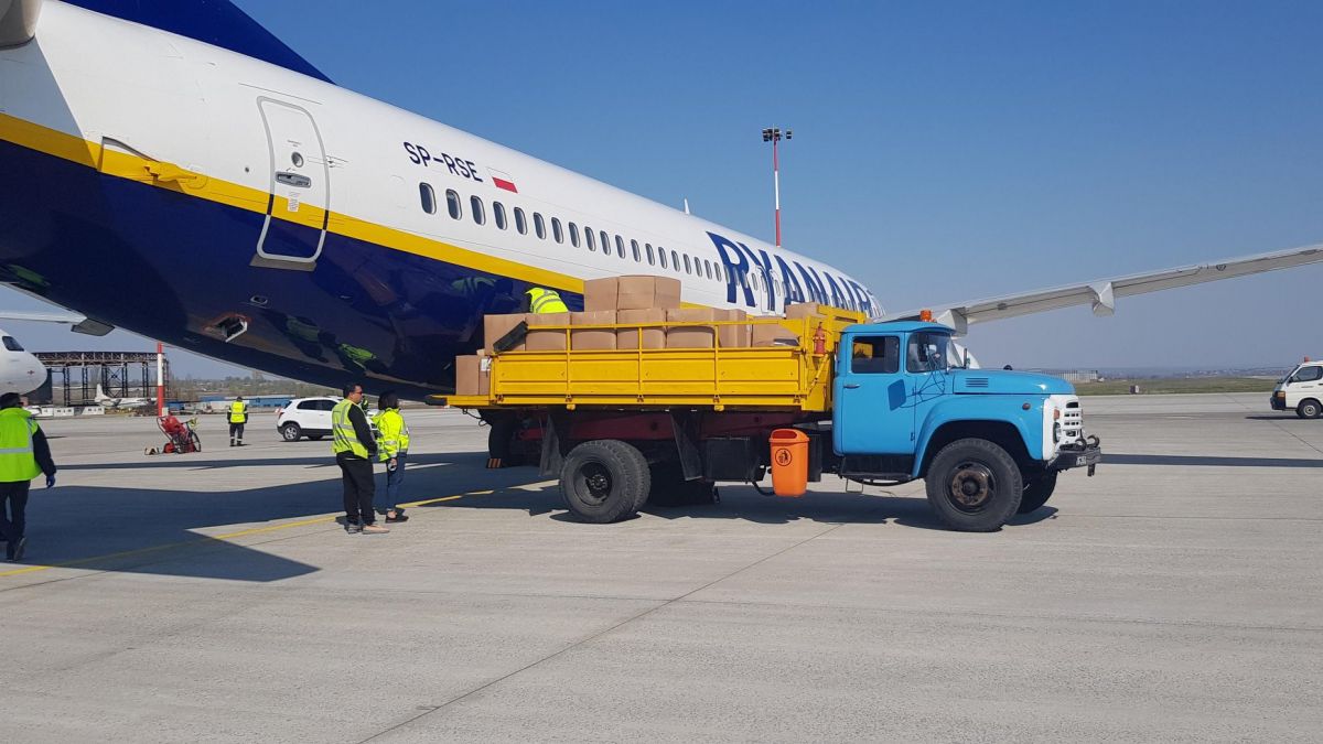 Premierul: Lotul de salopete livrate în Polonia este un export de care avem sute în fiecare zi