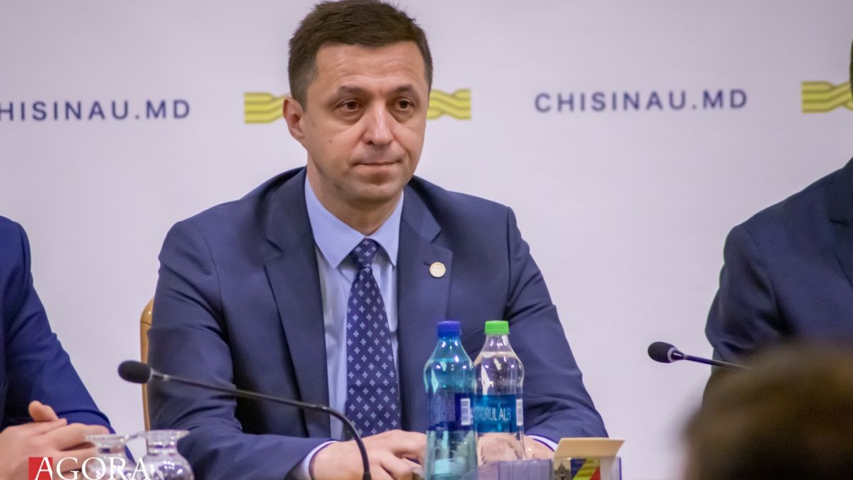 Președintele CEC: „Ședințele devin subiect de ponegrire și luare în zeflemea”. Își îndeamnă colegii la „comportament etic”