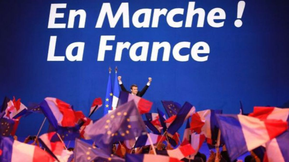 Președintele Hollande îndeamnă francezii să-l voteze pe Macron