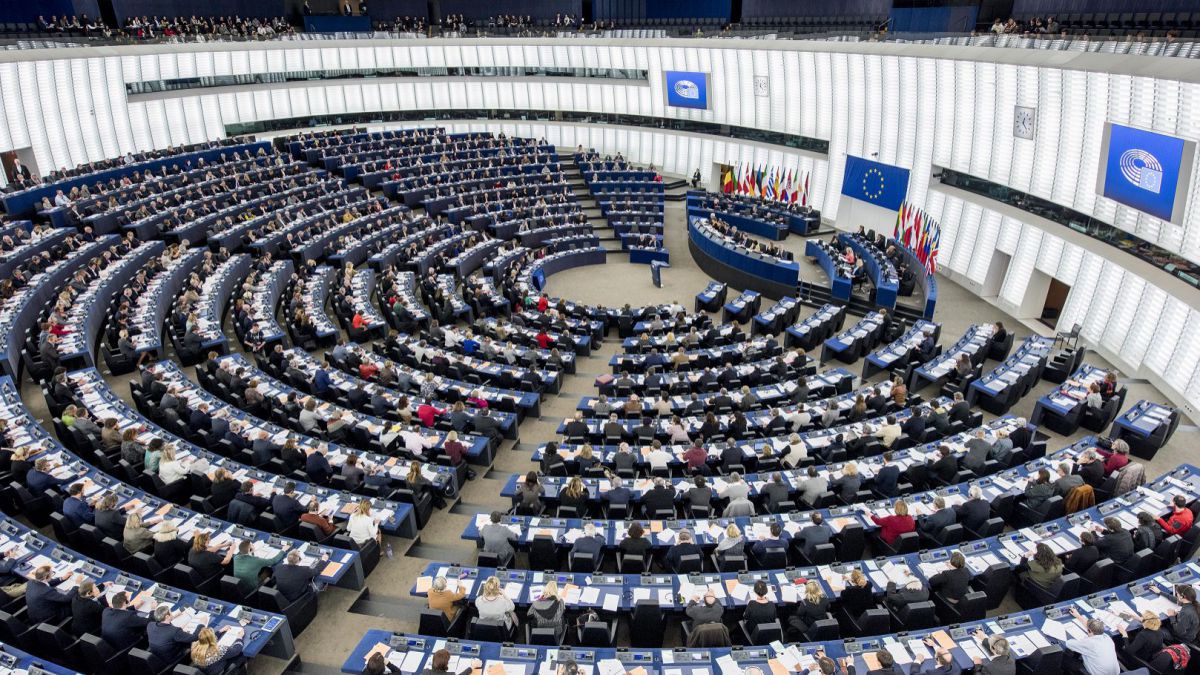 Preşedintele Parlamentului European cere investigarea Facebook