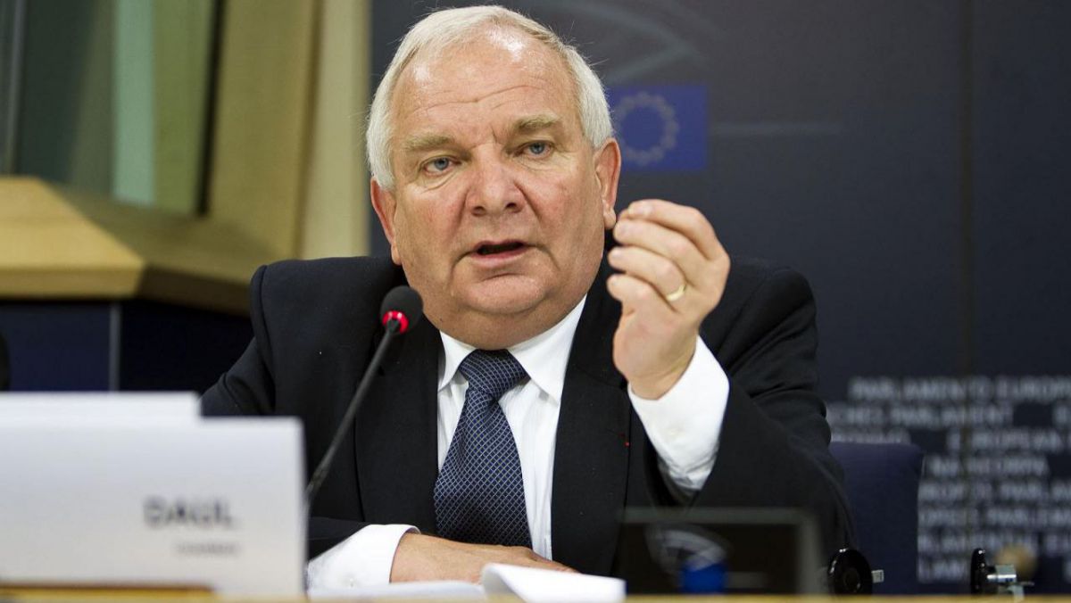 Președintele PPE, Joseph Daul, revoltat de comportamentul deputaților români în cazul Ponta