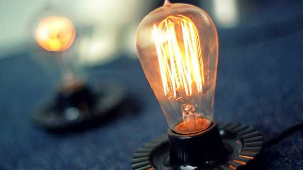 Prețuri mai mari la energia electrică? Premier Energy a solicitat o majorare de până la 2,79 lei/kWh