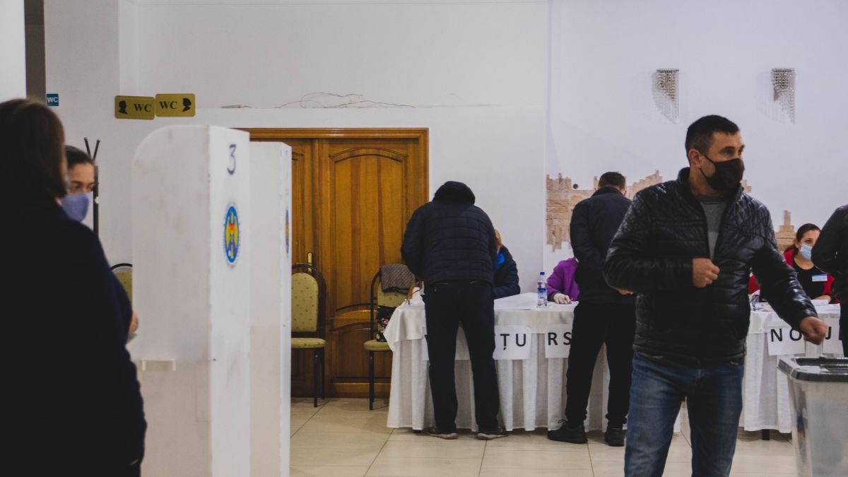 Prezența la vot în turul doi al alegerilor din 2020 depășește indicii din 2016