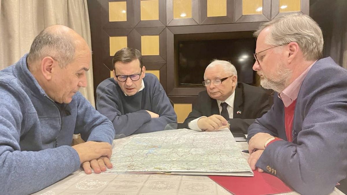 Prim-miniștrii Poloniei, Republicii Cehe și Sloveniei, întruniți în capitala Ucrainei: „Anume aici, în Kievul sfâșiat de război, se scrie istoria” (FOTO)