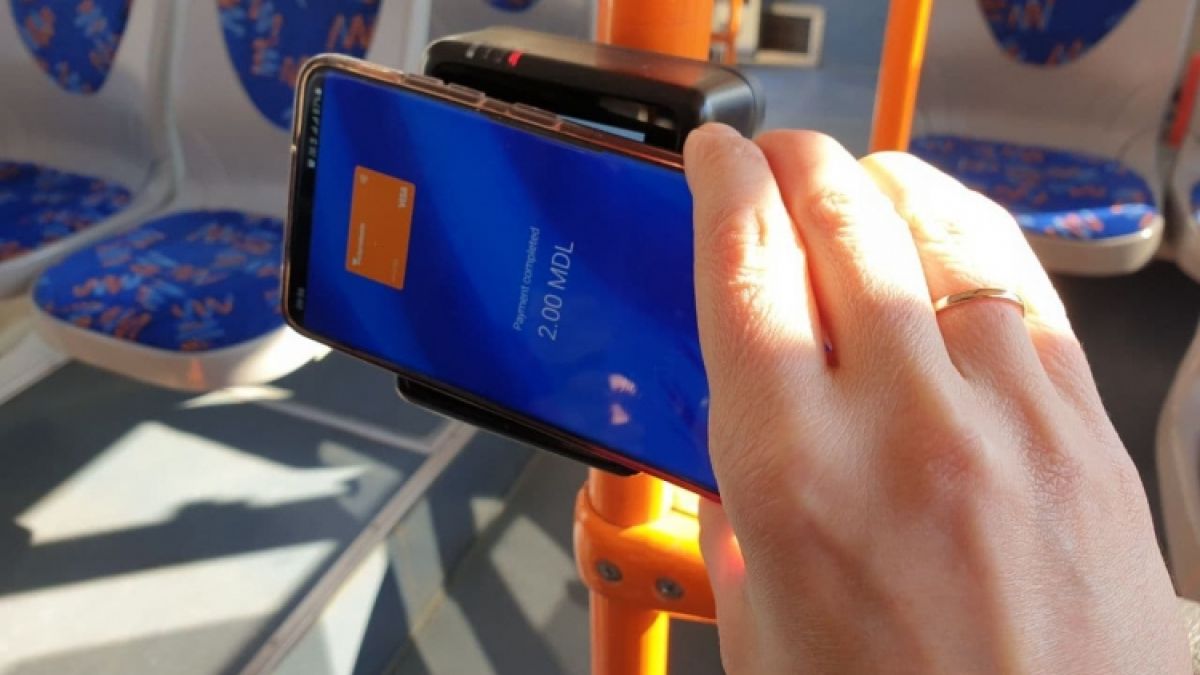 Primăria Chișinău cere opinia cetățenilor. Autoritățile vor să știe care este percepția locuitorilor despre taxarea electronică în transportul public