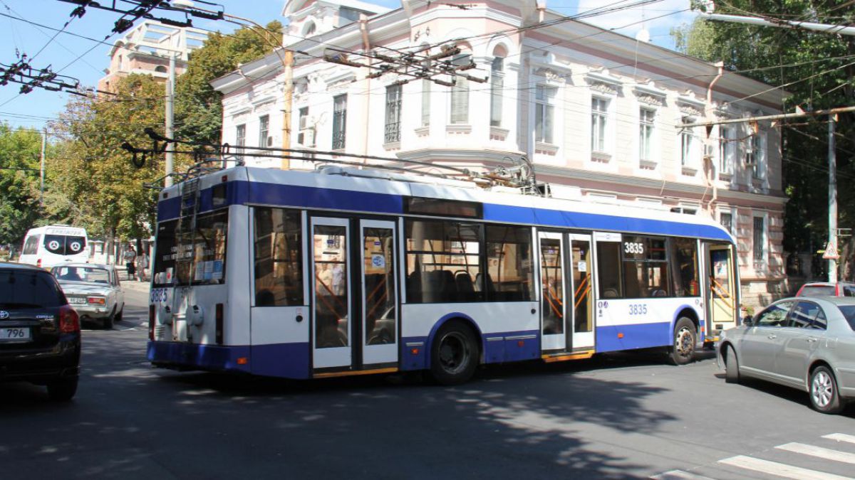 Primele cinci troleibuze cu aer condiționat vor circula prin Chișinău de la început de iulie