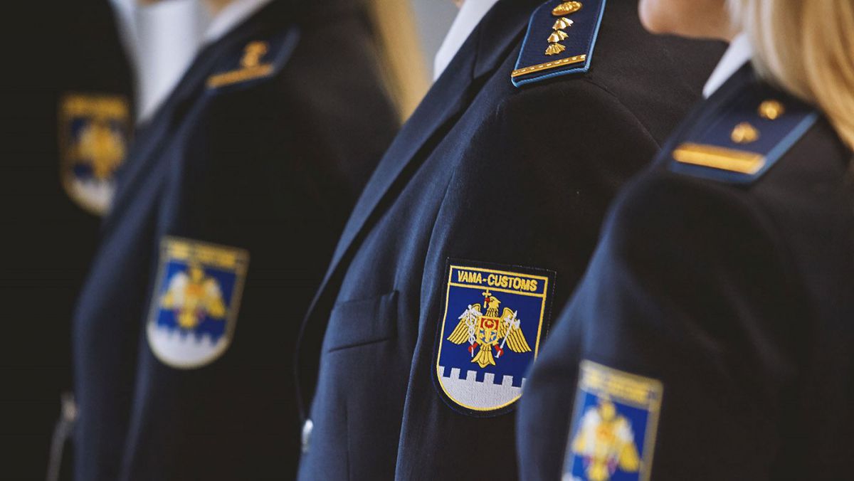 Primul colaborator vamal dat afară de noul șef al Vămii