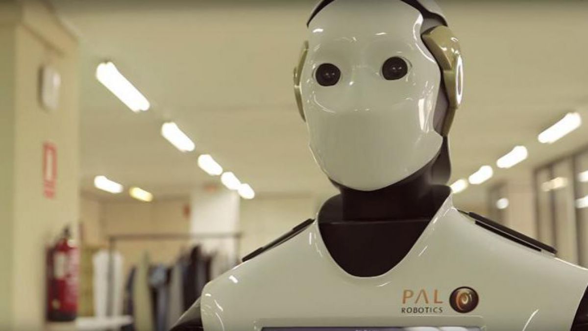 Primul polițist-robot va deveni realitate zilele viitoare. Profesor: „Există probleme etice foarte mari”