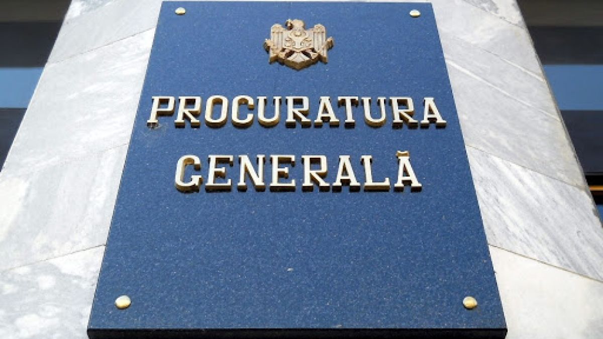 Procurorii au percheziționat biroul lui Denis Ulanov din sediul companiei „Avia Invest”