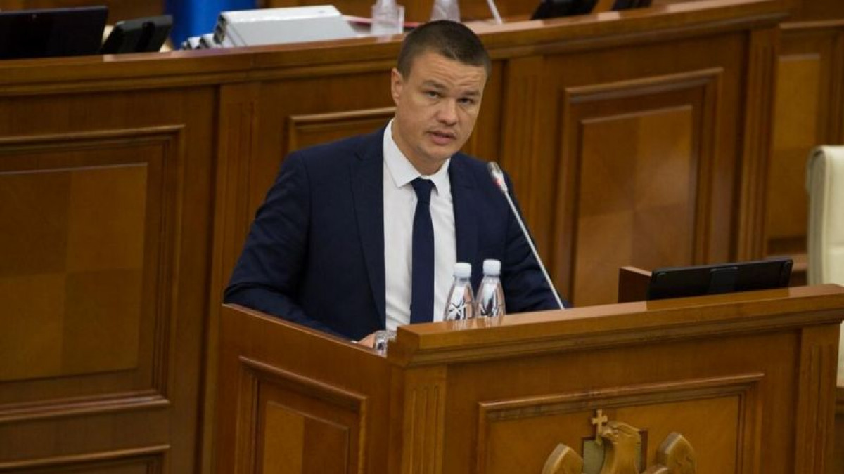 Procurorul general interimar, Dumitru Robu, prezent la Parlament: A solicitat ridicarea imunității deputatei Marina Tauber