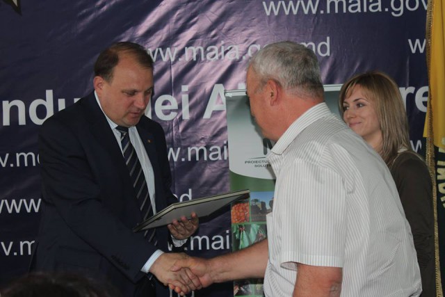 Producători agricoli din Moldova vor beneficia de granturi în valoare de 17,8 milioane de lei