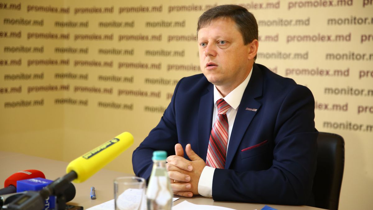 Promo-LEX: Tot mai multe cazuri de utilizare a resurselor administrative în campanie. Este vizat și Igor Dodon