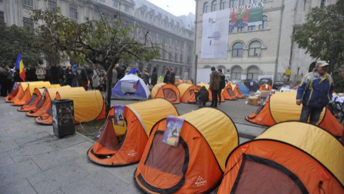 Protestul unioniștilor continuă. Peste 100 de manifestanți au dormit în corturile din centrul Bucureștiului