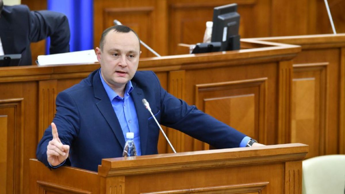PSRM cheamă partidele de dreapta la dialog: „Sună bine anumite mesaje în stradă, dar în Parlament trebuie să aducem argumente juridice”