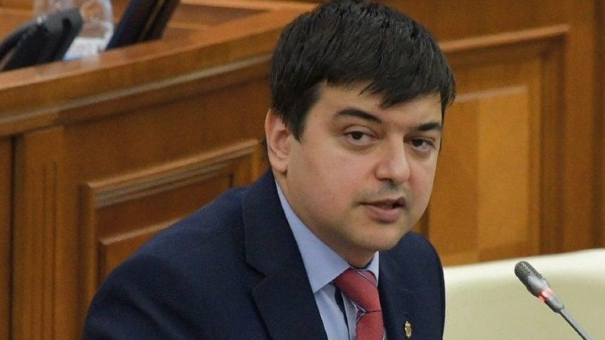 PSRM confirmă: Deputatul Gaik Vartanean ar urma să plece din rândurile socialiștilor și să se alăture echipei lui Ion Ceban