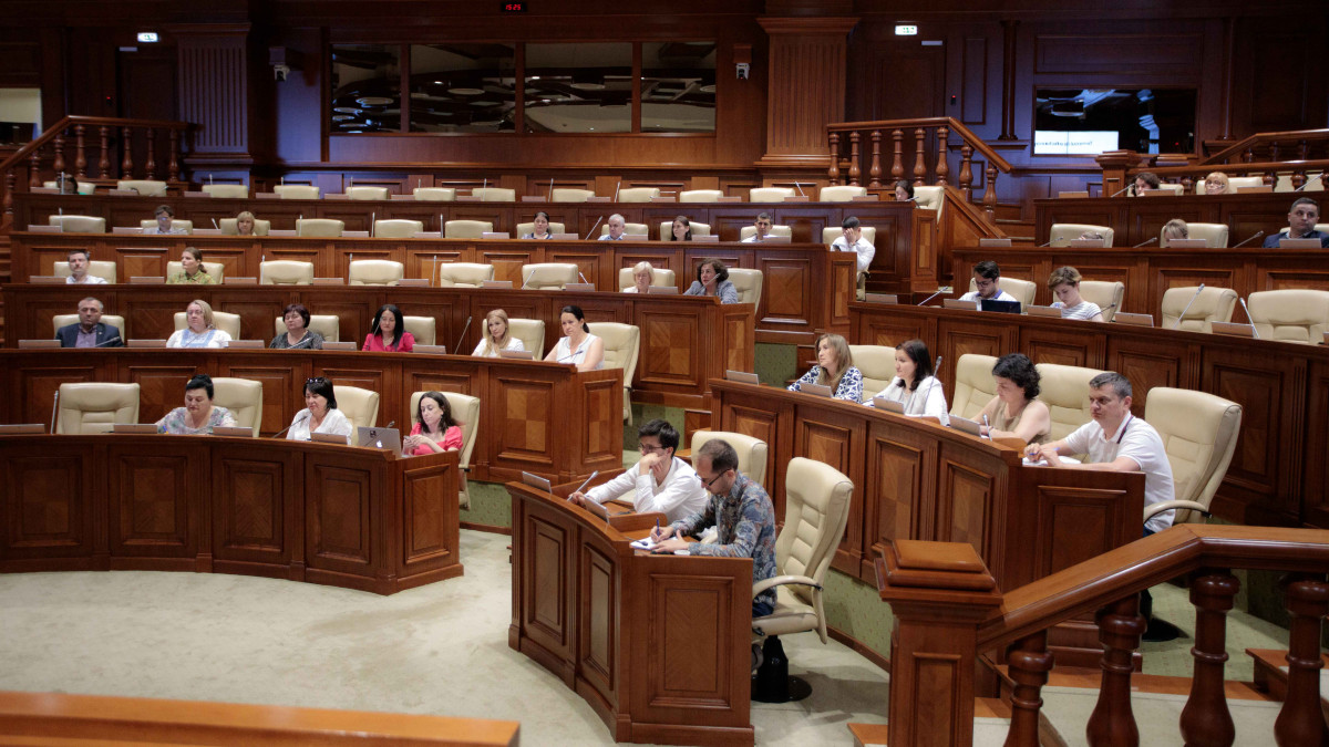 Raportul privind executarea bugetului asigurărilor sociale de stat în 2021 a fost aprobat de Parlament