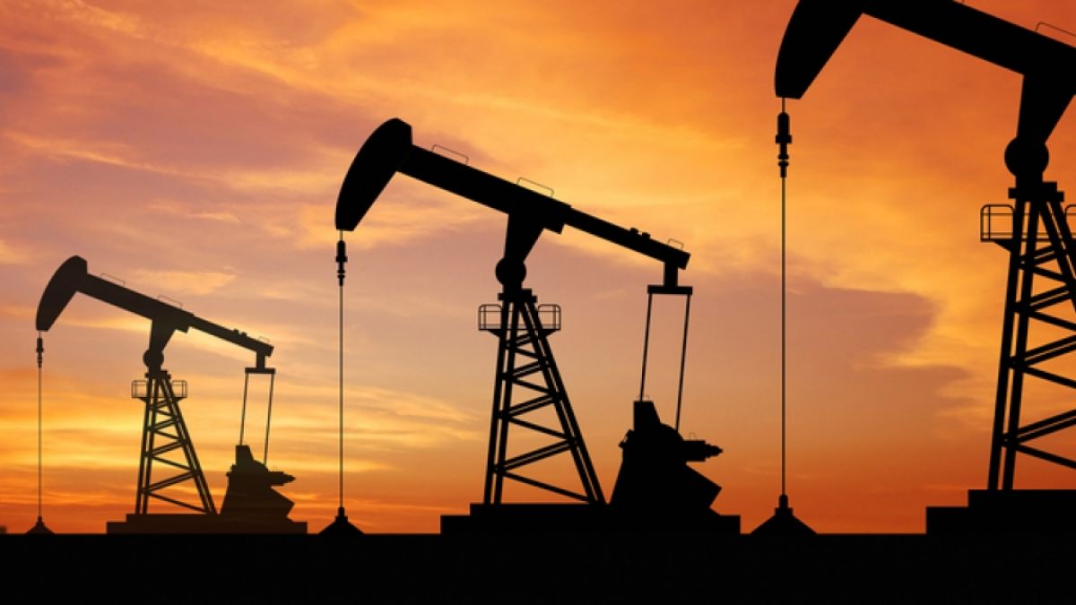 Record istoric: Prețul petrolului s-a prăbușit sub zero dolari pe baril în SUA