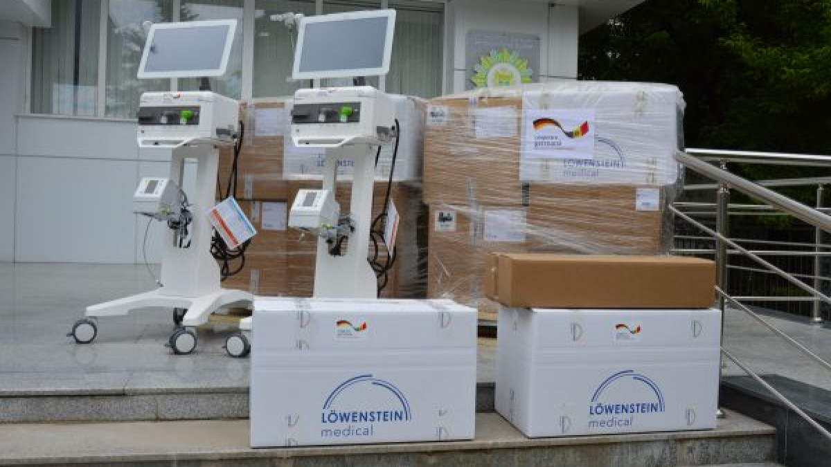 Republica Moldova a primit 30 de aparate de ventilare pulmonară din Germania