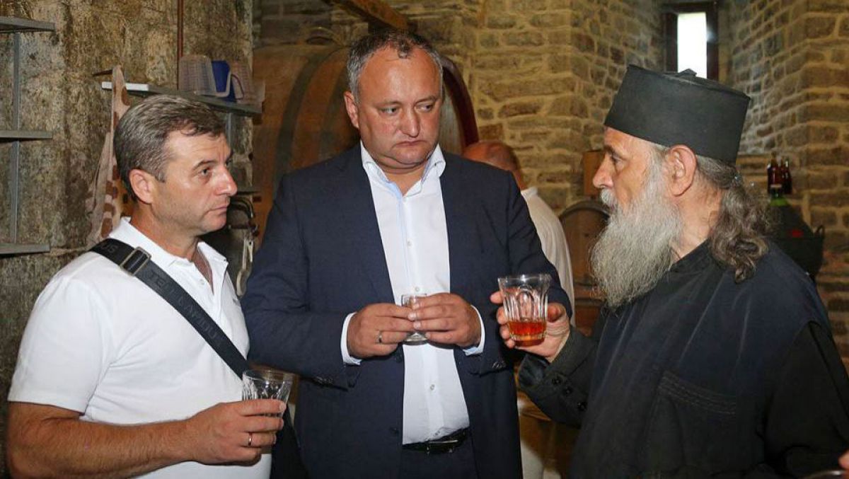 RISE: Banii lui Dodon din Bahamas