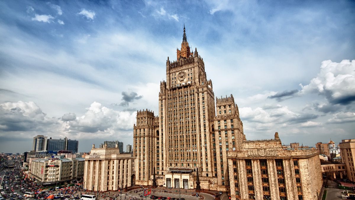 Rusia înmânează o notă de protest SUA pentru intenția de a percheziționa misiunea comercială rusă din Washington
