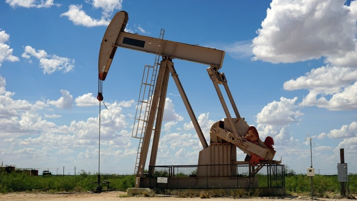 Rusia nu va mai vinde petrol țărilor care aplică plafoane de preț pentru exporturile Moscovei. Decretul lui Putin, în vigoare începând de astăzi