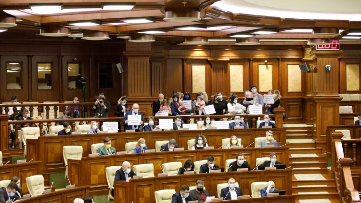 S-au votat în lectură finală regulile după care va activa Comisia de evaluare a integrității candidaților la funcții administrative în CSM și CSP