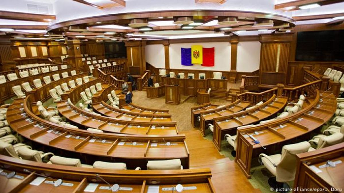 S-a încheiat înainte de a începe. Ședința Parlamentului, boicotată a doua zi la rând