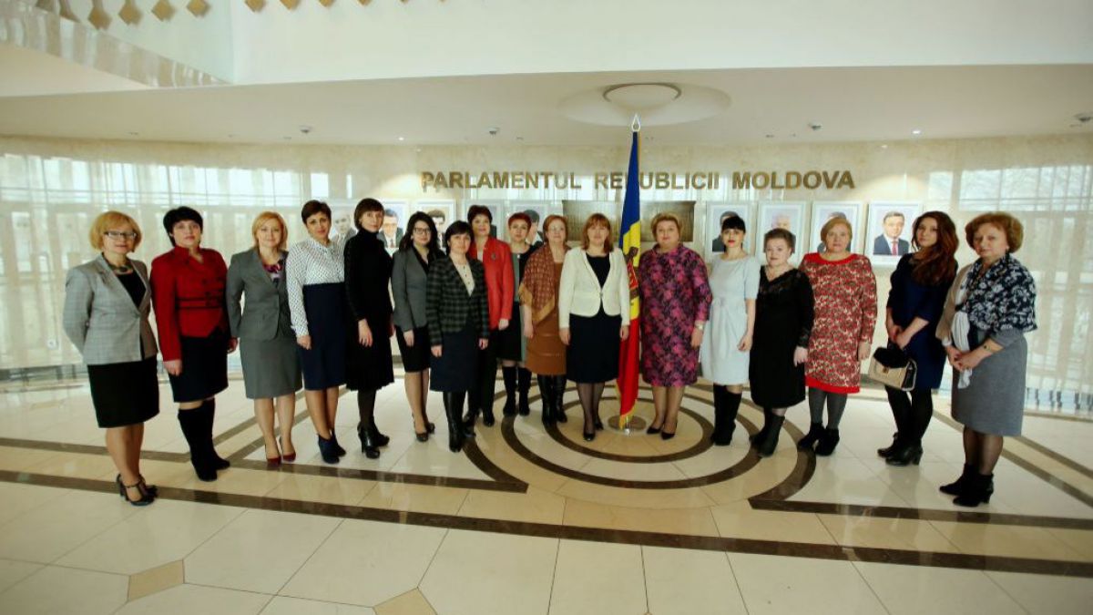 „Să vă fie rușine!”. Cum a ajuns un proiect dedicat promovării femeilor în alegeri să fie dur criticat de femeile din Parlament