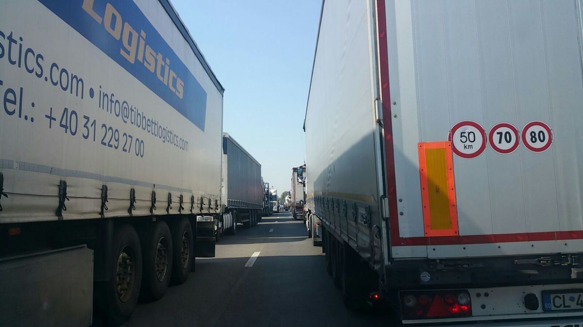 Schemă de corupţie la Agenţia Naţională Transport Auto: Opt persoane, suspectate de abuz de serviciu şi fals în acte publice