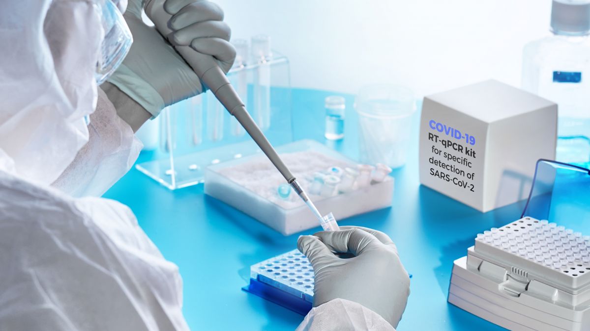 Secretar de stat: Numărul mare de cazuri noi de COVID-19 se explică prin testarea persoanelor asimptomatice la laboratoare private