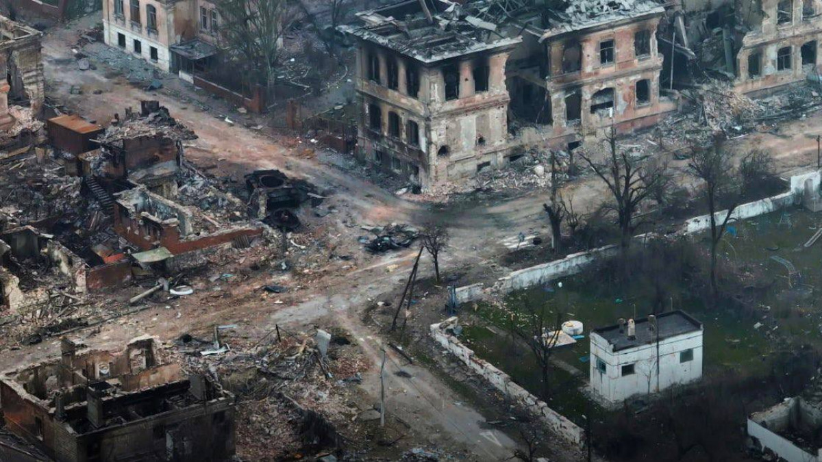 Separatiștii pro-ruși propun folosirea armelor chimice în atacul asupra Mariupolului. Arestovici susține că orașul nu poate fi eliberat