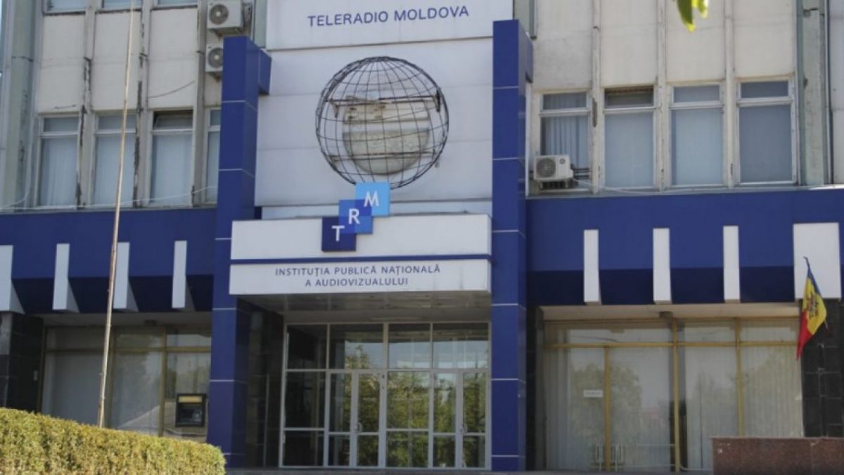 Sex, limbaj licențios și nuditate: Postul de televiziune Moldova 1, amendat cu 10.000 de lei de Consiliul Audiovizualului pentru difuzarea unui film artistic