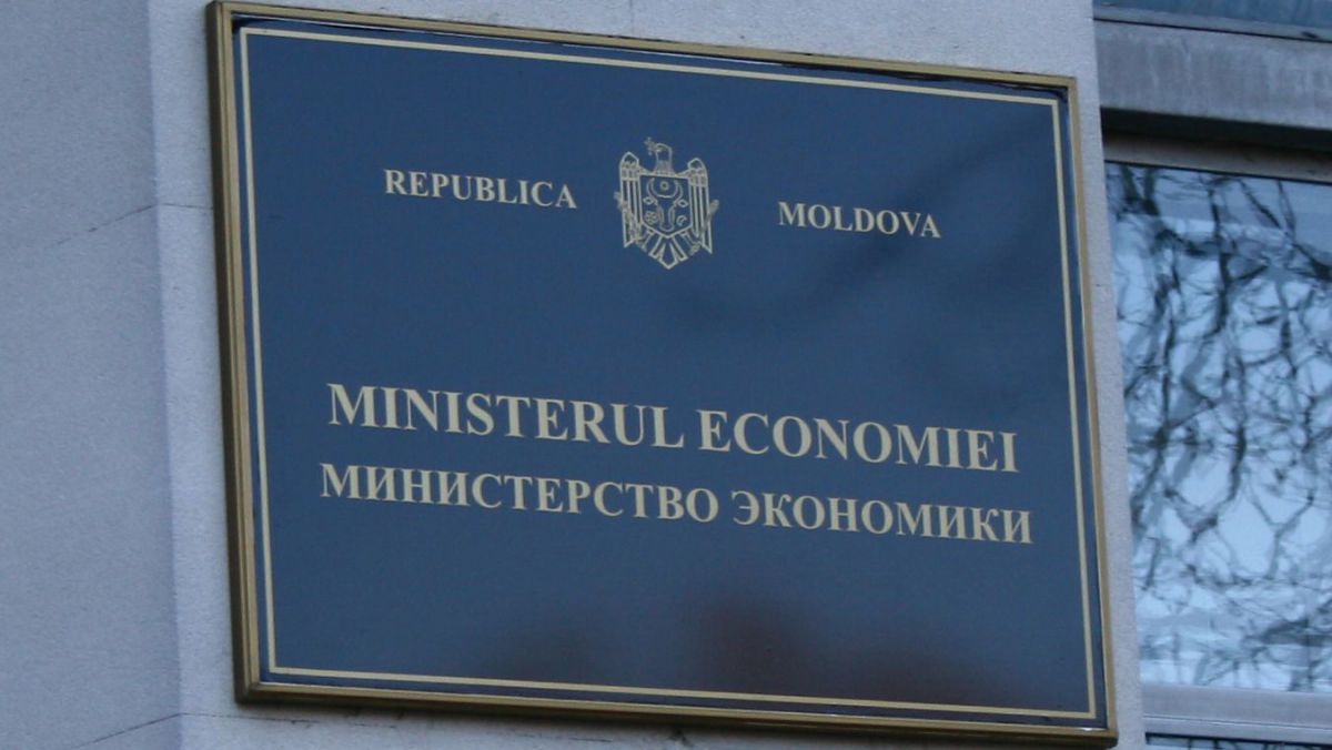 „Show marca PD”. Munteanu critică tentativa Ministerului Economiei de a interveni la prețurile carburanților