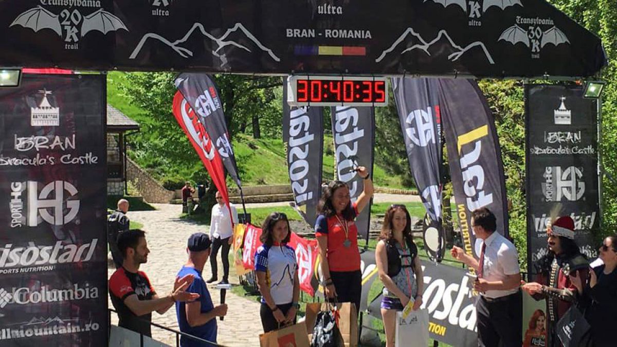 Și-a testat limitele și a cucerit podiumul. O moldoveancă a obținut locul I la cea mai dură cursă montană din România (FOTO)
