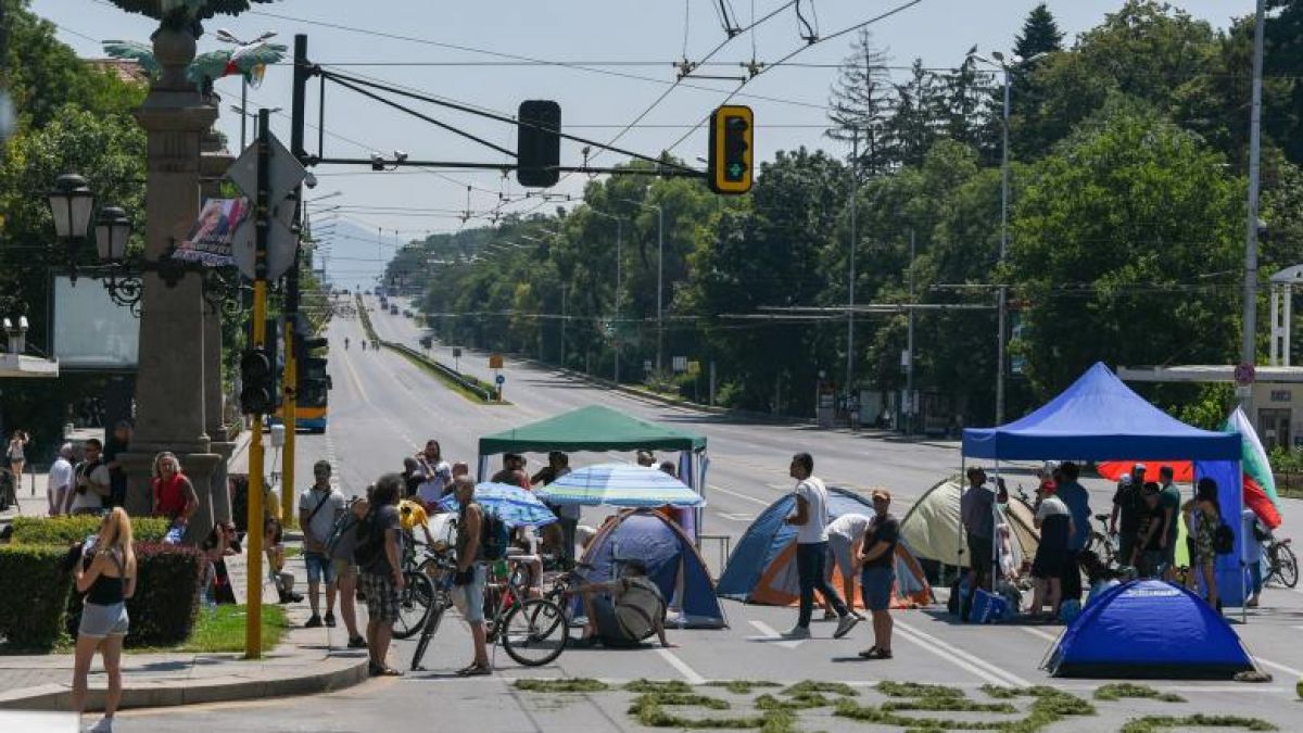 Singura frontieră deschisă spre Grecia, blocată de protestatari bulgari