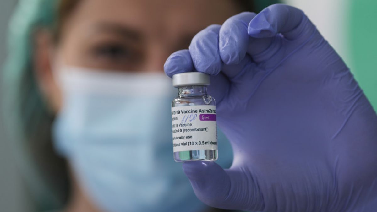 Situaţia vaccinului AstraZeneca va fi analizată într-o reuniune extraordinară a Agenţiei Europene pentru Medicamente