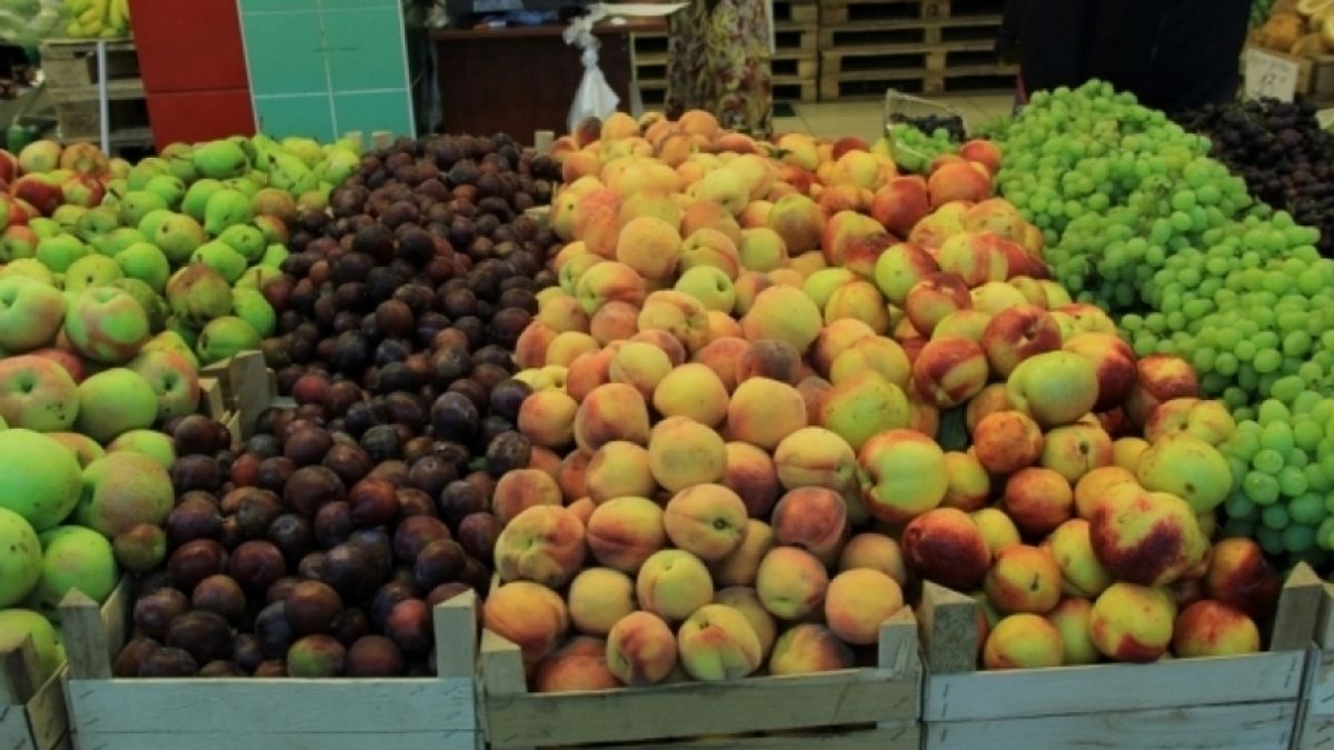 Slusari propune organizarea comerțului stradal pentru agricultori, iar pe rafturile magazinelor să fie producție autohtonă
