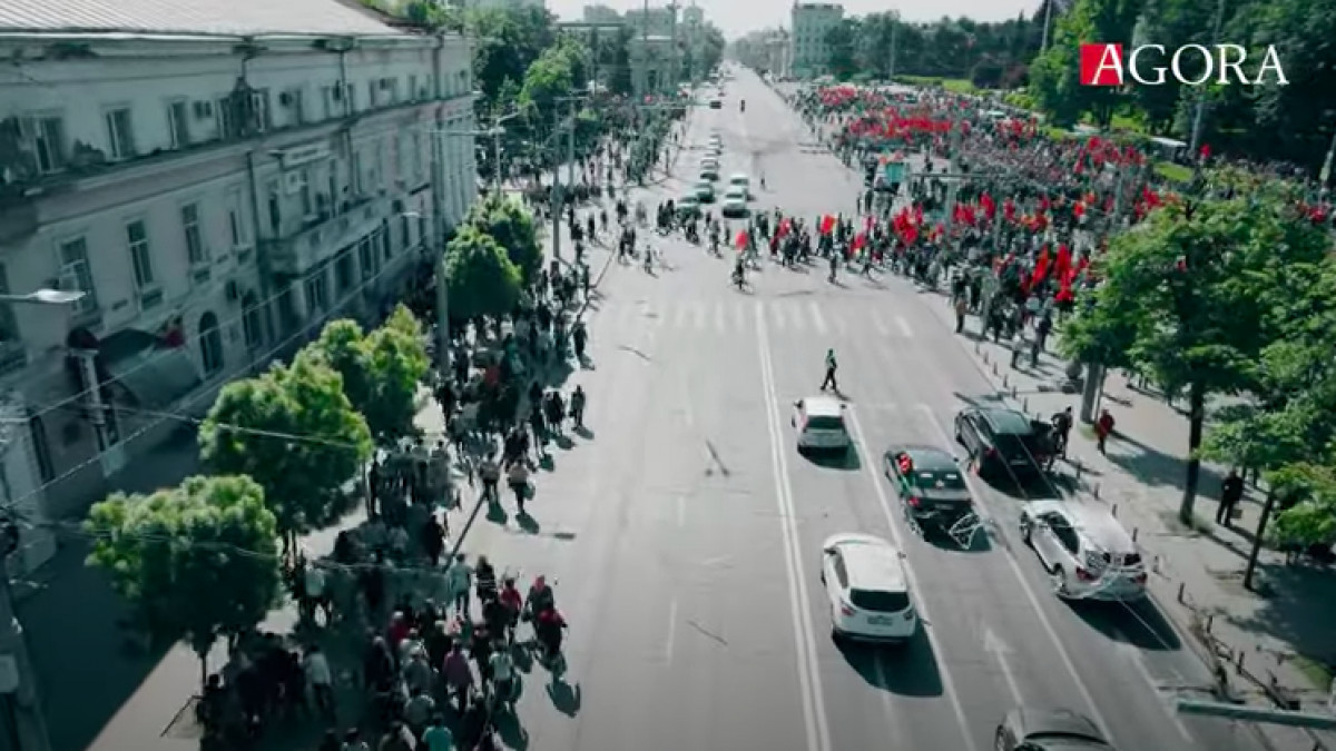 Sondaj iData: Sărbătorile și comemorările, indicate drept evenimentul lunii mai de majoritatea respondenților