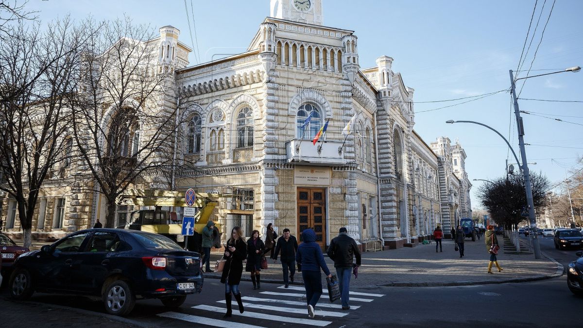 Sondaj IMAS: 73% din cetățeni sunt nemulțumiți de modul în care Guvernul a negociat contractul la gaz