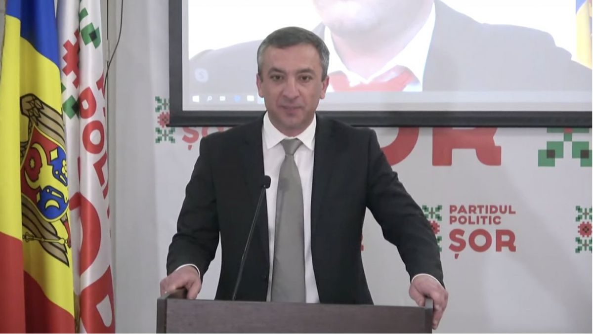 Șor anunță, prin Skype, candidatul partidului său la Hîncești și promite să transforme orașul „într-un mic Strasbourg”